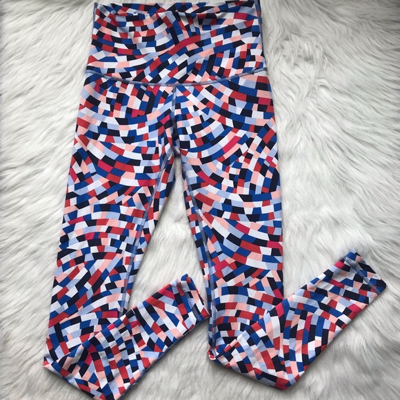 Lululemon high rise capoeira Wunder Under legging - Picture 2 of 7